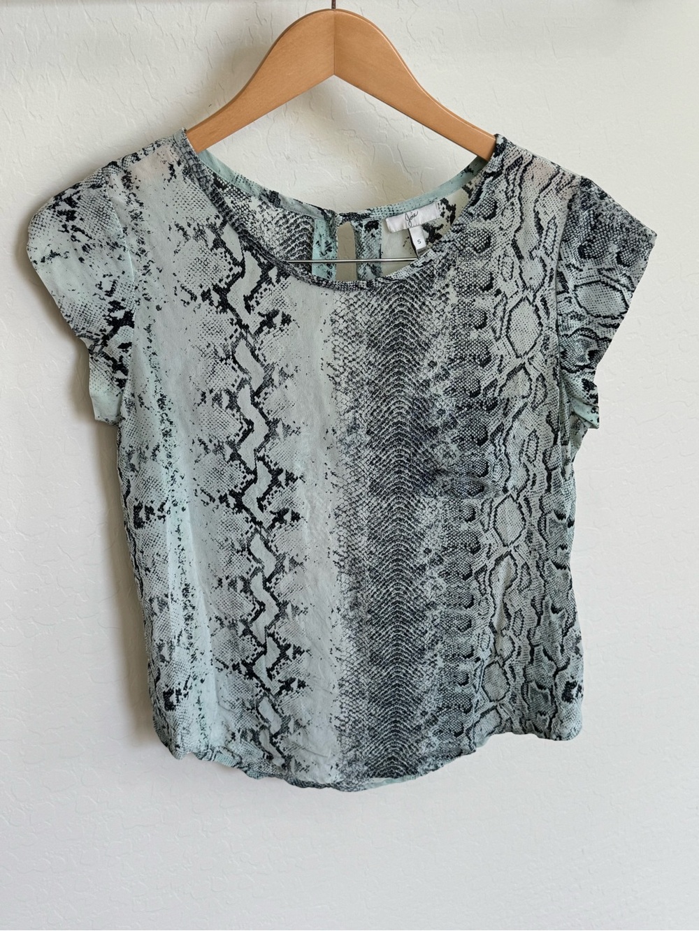 Joie Rancher Python Snake Print 100% Silk Blouse Mint Green Black Pocket Top S
